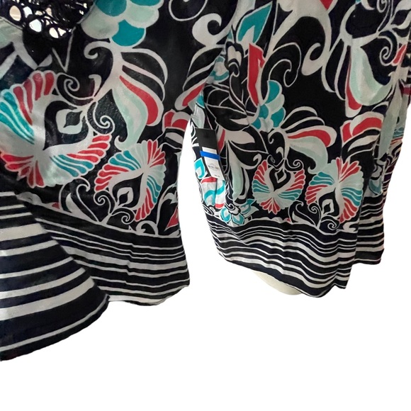 Crown & Ivy blouse size XL - Picture 13 of 16